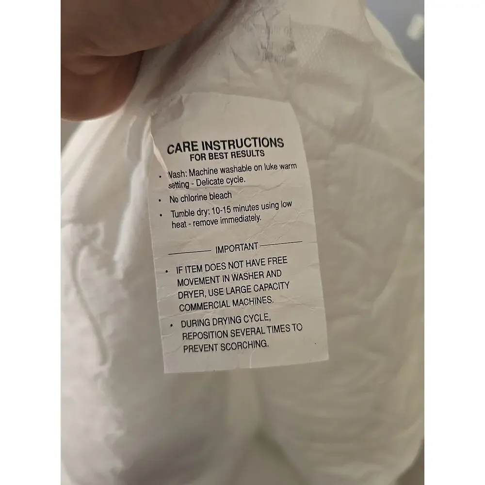Posturepedic White Zippered Waterproof Quilted Mattress Protector Cover 39